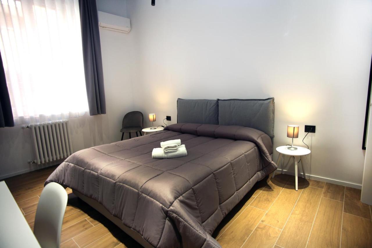 Business Home Via Isonzo B&B Фоджа Екстериор снимка