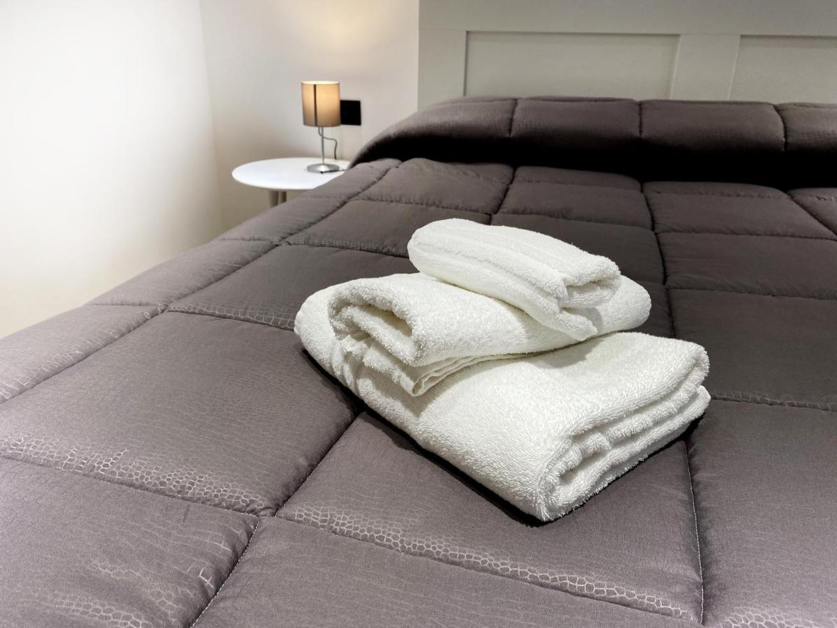 Business Home Via Isonzo B&B Фоджа Екстериор снимка