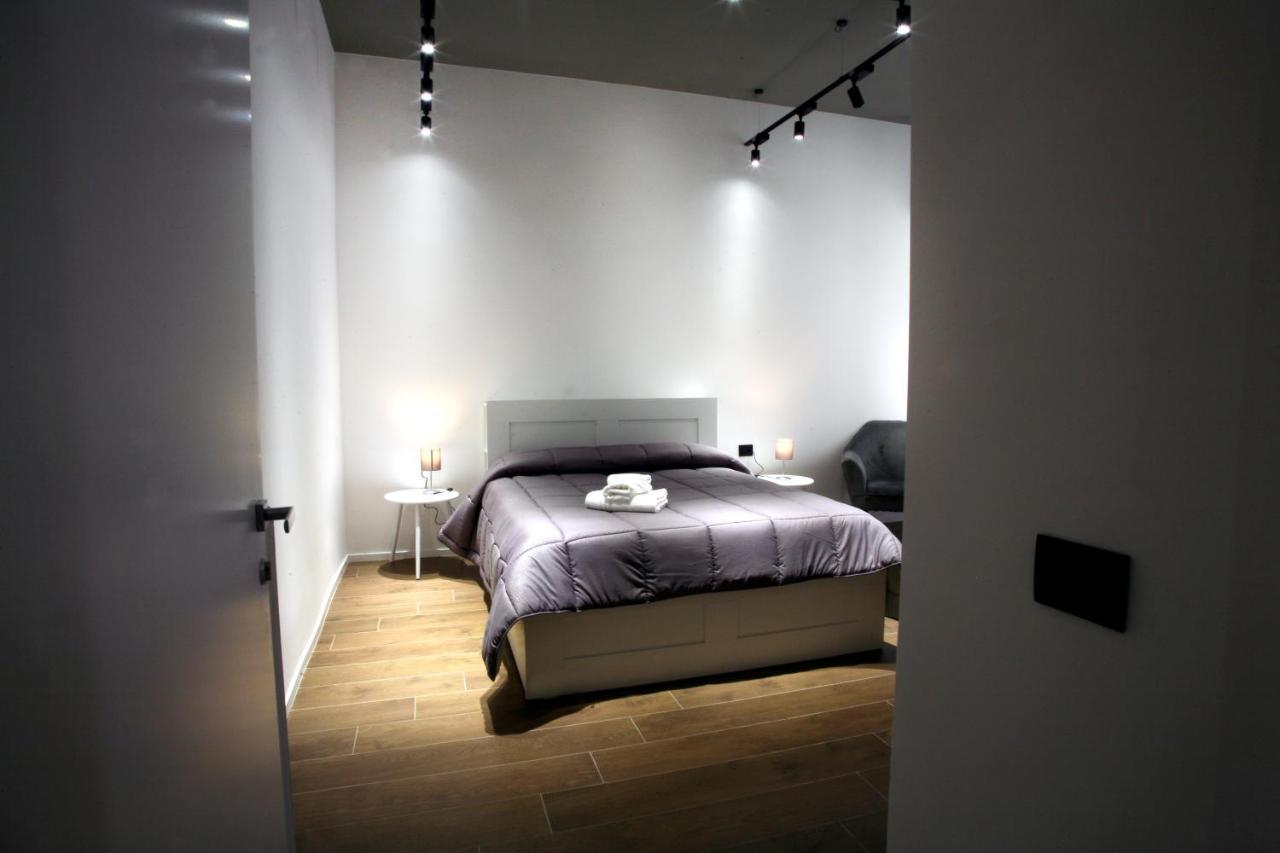 Business Home Via Isonzo B&B Фоджа Екстериор снимка