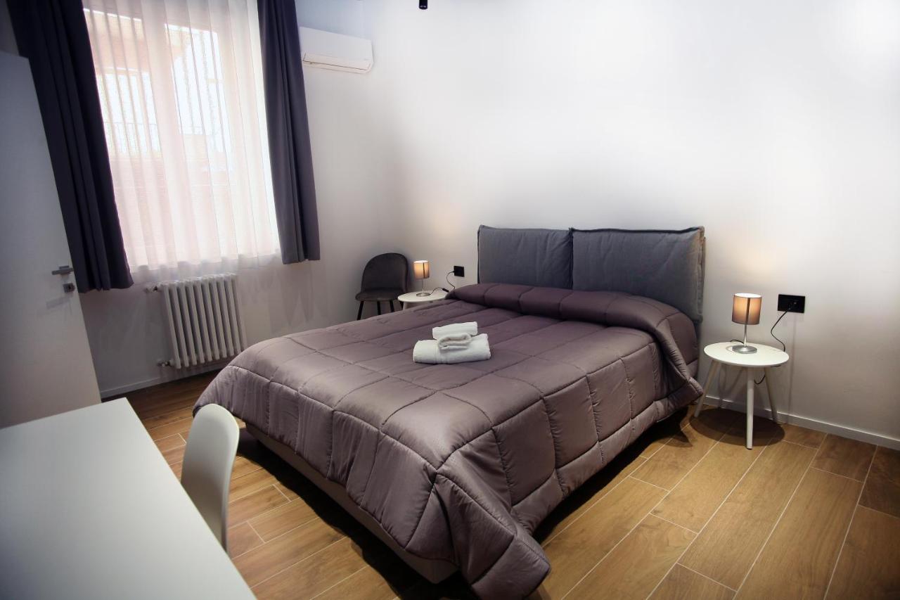 Business Home Via Isonzo B&B Фоджа Екстериор снимка